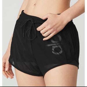 ALO Yoga Ambience Short